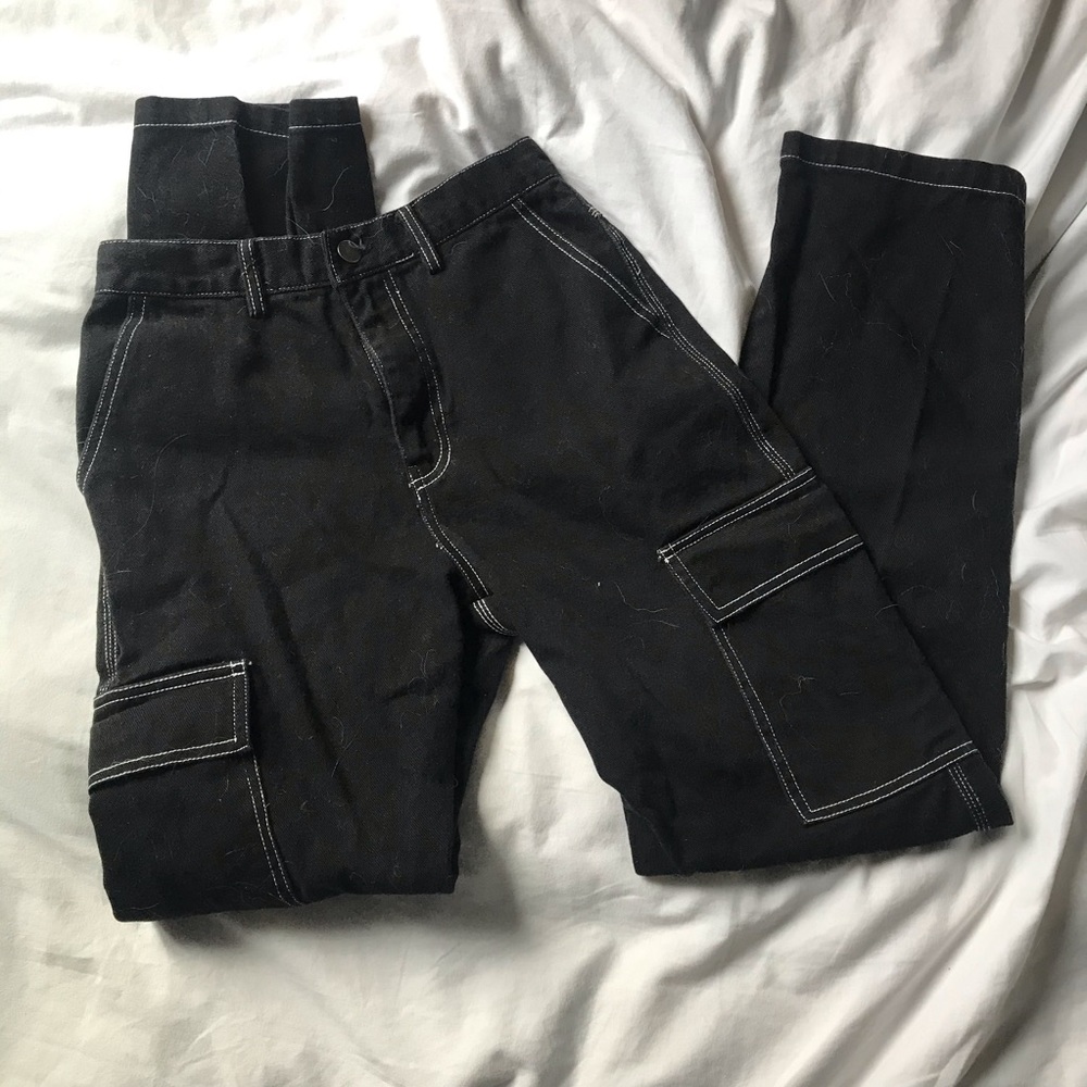 F21 size XS / 25 black cargo wide leg pants